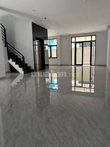 126M2 NHÀ PHỐ CHO THUÊ 5 TẦNG CÓ THANG MÁY KHU ĐÔNG ĐÚC MANHATTAN