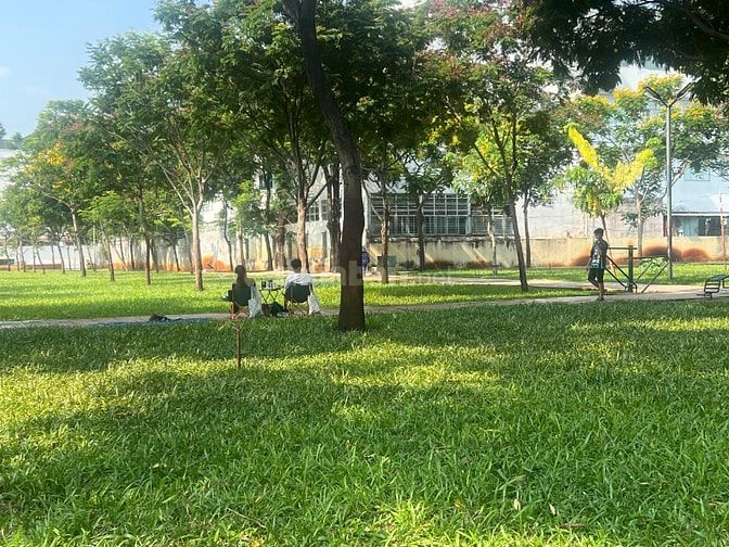 (CHÍNH CHỦ) bán nhà khu Tên Lửa - DT 5x20m - đối diện công viên