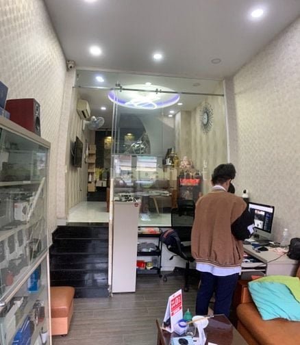 Mặt tiền đường ba đình p10 cần bán