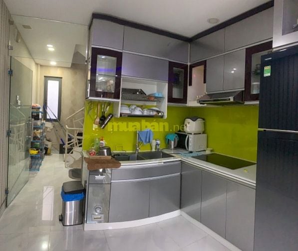 Mặt tiền đường ba đình p10 cần bán