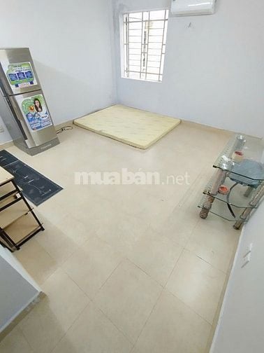 Phòng máy lạnh mới 25m2. Tạ Quang Bửu. P4. Q8