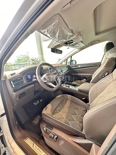 Volkswagen Viloran không gian sống cho người thành đạt.
