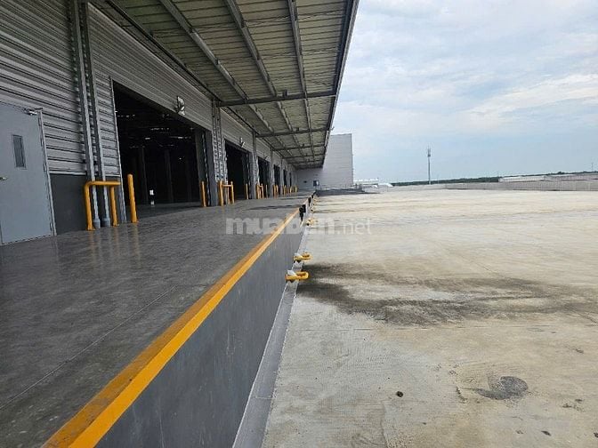 Cho thuê 2 kho xưởng cao cấp tại Long An giáp nhà bè,vị trí chiến lược