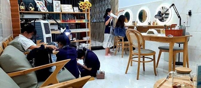 CHỦ NHÀ MÊ ĐỎ ĐEN NỘP NỢ CẦN BÁN GẤP NHÀ MẶT TIỀN SHR 876tr
