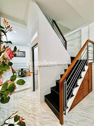 Anh Huy sang nhượn nhà Lý Thường Kiệt P7 Tân Bình 42,4m2 3tỷ300tr