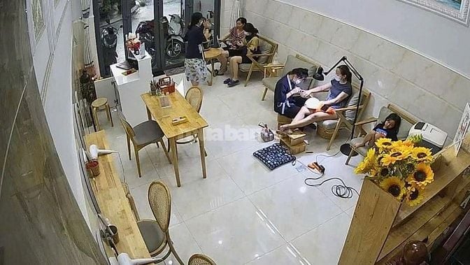 CHỦ NHÀ MÊ ĐỎ ĐEN NỘP NỢ CẦN BÁN GẤP NHÀ MẶT TIỀN SHR 876tr