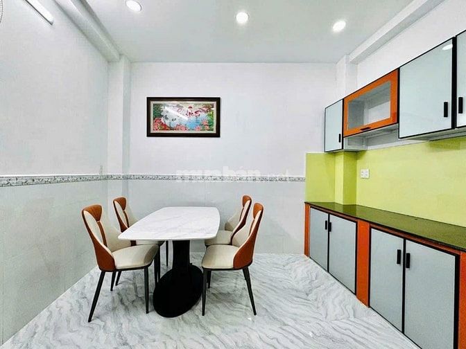 Anh Huy sang nhượn nhà Lý Thường Kiệt P7 Tân Bình 42,4m2 3tỷ300tr