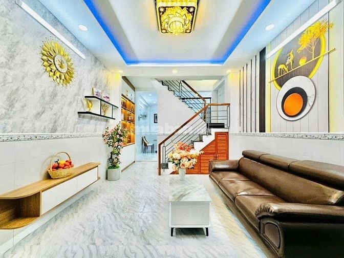 Anh Huy sang nhượn nhà Lý Thường Kiệt P7 Tân Bình 42,4m2 3tỷ300tr