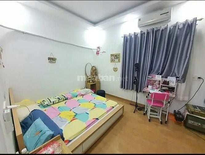 CHỦ NHÀ MÊ ĐỎ ĐEN NỘP NỢ CẦN BÁN GẤP NHÀ MẶT TIỀN SHR 876tr