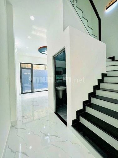 Nhà thật đường so6,L.Bình,Q9 nhà 3tầng kiên cố giá nhỉnh 5tỷ