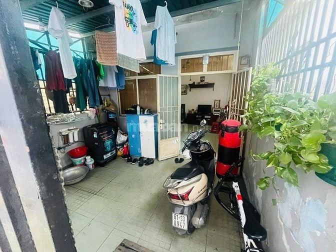 Nhà-q12-4mx19,2m-hẻm-rộng-khu dân cư an ninh nhà rộng sân để xe ..