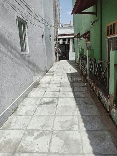 Bán nhà cấp 4 Sổ hồng riêng hẻm xe ba gác 