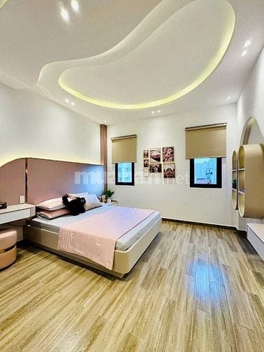 bán nhà SIÊU PHẨM NHÀ ĐẸP, CÓ THANG MÁY, DT 4M x 16M, đường ô tô 8m 