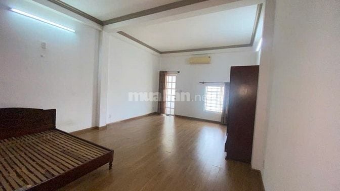 Cần bán gấp nhà mặt tiền kinh doanh đường số 8, Linh Xuân, Thủ Đức