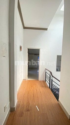 Cần bán gấp nhà mặt tiền kinh doanh đường số 8, Linh Xuân, Thủ Đức