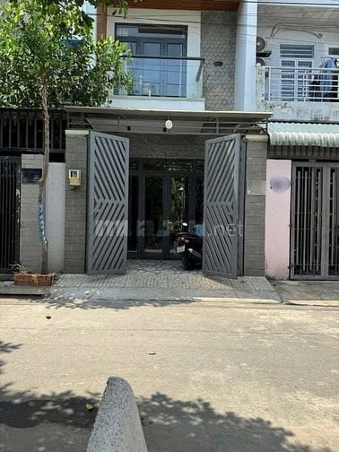 Nhà Bình Chánh khu dân cư 750Tr sổ Hồng riêng 