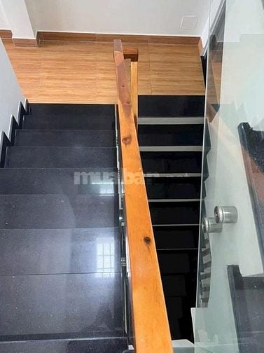 Nhà Bình Chánh khu dân cư 750Tr sổ Hồng riêng 