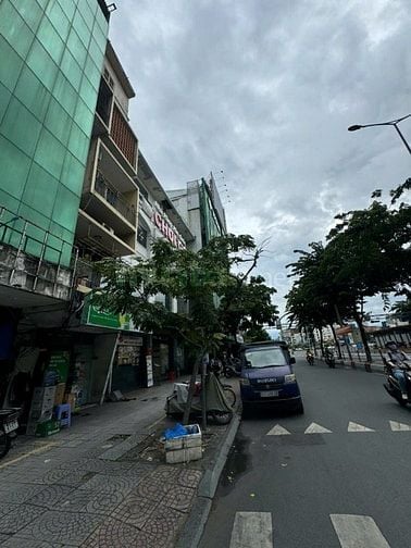 chính chủ chỉu cho thuê nhà nguyên căn tại mặt phố Ham nghi 