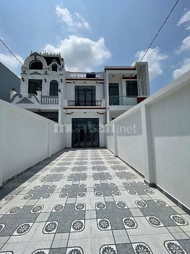 Nhà Bình Chánh giá rẻ tặng full nội thất