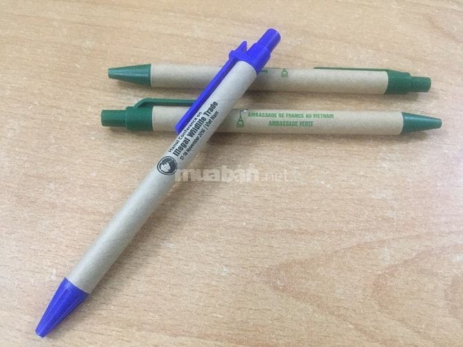 Bút bi giáy, bút bi nhựa, bút kim loại,... in logo theo yêu cầu