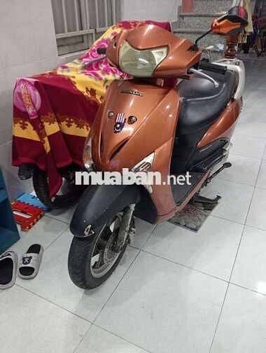 Nhà dư xe Honda Fi phun xăng điện tử đang chạy tốt