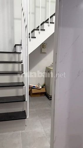 Bán nhà tập thể 2 tầng, Đường Giải Phóng, Quận Hoàng Mai