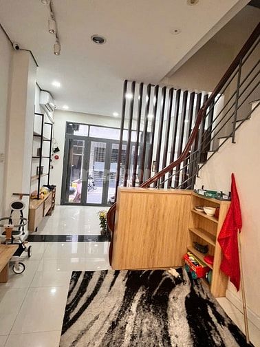 Chính chủ cho thuê nhà mặt tiền đường Hoa Huệ, Q Phú Nhuận