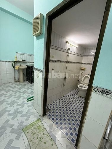 Cho thuê nhà mặt tiền Phạm Văn Chí, P.7, Q.6 giá 13tr - Gần Lò Gốm		 -