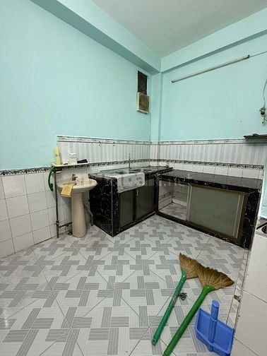 Cho thuê nhà mặt tiền Phạm Văn Chí, P.7, Q.6 giá 13tr - Gần Lò Gốm		 -
