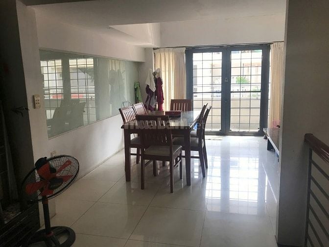 Chính chủ cho thuê nhà mặt tiền đường Hoa Huệ, Q Phú Nhuận