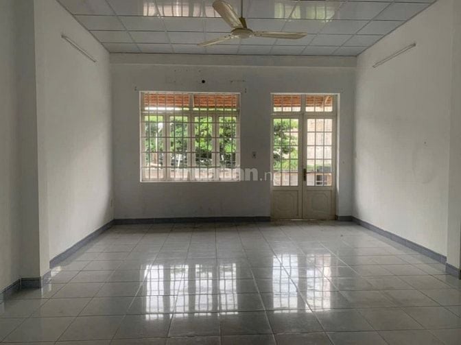 👉Nhà cho thuê nguyên căn khu Tên Lửa, 14 triệu