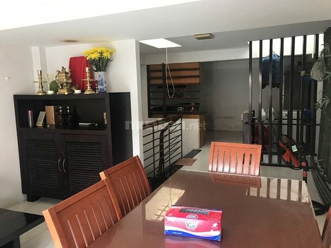 Chính chủ cho thuê nhà mặt tiền đường Hoa Huệ, Q Phú Nhuận
