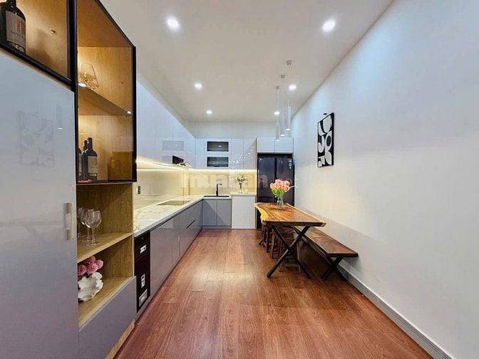 HOA HẬU LÀNG NHÀ, đ Trương Hoài Thanh, Tân Bình. Nhà có sẵn hd thuê 14