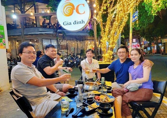 Sang gấp quán Quán nhậu chỉ 250tr ,Mặt tiền đường Tân Hương góc 2 MT  