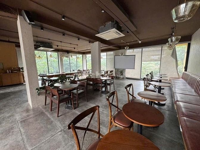 Nhà hàng Mặt phố Nguyễn Thị Định - Cầu Giấy