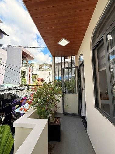 Bán nhà Nguyễn Sơn, Quận Tân Phú gần Luỹ Bán Bích, nhiều tiện nghi 