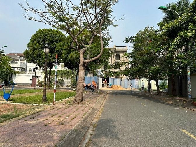 Bán đất villa 23 tỷ,10m x 20m,mặt tiền đường số 7B ,P. Binh Trị Đông.B