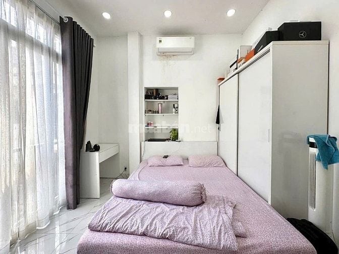 Nhà đẹp mới đường Hải Thượng Lãn Ông, Quận 5. Ngay chợ Kim Biên
