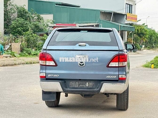 Bán Mazda BT 50 2017 số sàn 2 cầu màu xanh cực đẹp