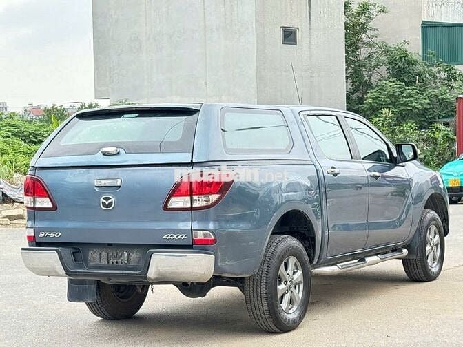 Bán Mazda BT 50 2017 số sàn 2 cầu màu xanh cực đẹp