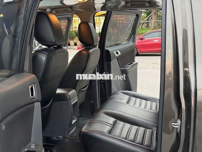Bán xe Mazda BT 50 2018 số sàn 2 cầu máy dầu đẹp