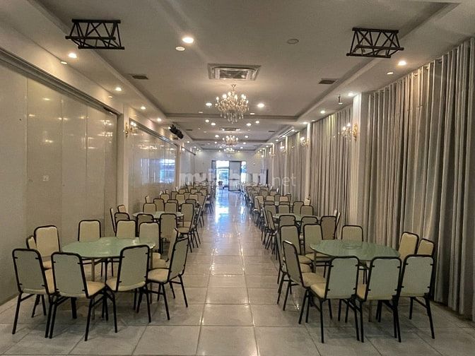 Cần sang nhượng gấp nhà hàng tiệc cưới tại Bình Dương