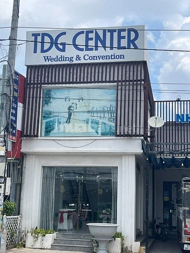 Cần sang nhượng gấp nhà hàng tiệc cưới tại Bình Dương