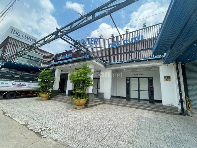 Cần sang nhượng gấp nhà hàng tiệc cưới tại Bình Dương