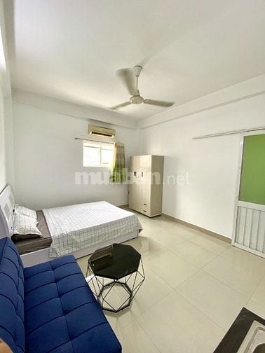Phòng thoáng mát, sẵn bếp, nội thất. Gần vòng xoay Lý Thái Tổ