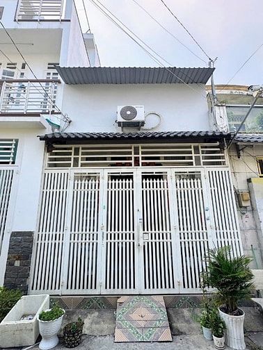 Bán nhà ngay trường TH Bình Trị 1_ Hương Lộ 2: 4mx14m_ cấp 4 đúc lửng