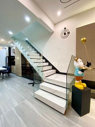 Nhà gần chợ Phạm Văn Hai - 80m2 giá 3tỷ7 còn TL. Full nội thất. HXH