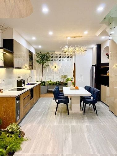 Nhà gần chợ Phạm Văn Hai - 80m2 giá 3tỷ7 còn TL. Full nội thất. HXH