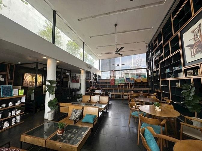 Cho thuê tòa nhà 223 Nguyễn Thị Minh Khai, Phường Nguyễn Cư Trinh, Q1.