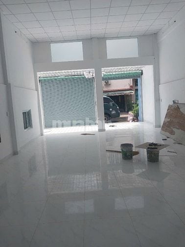 Cho thuê mặt tiền nhà 47-49 nguyễn thần hiến, quận 4